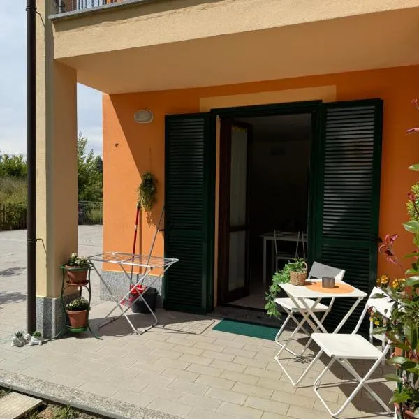 Welcome Home Serravalle - private parking and garden, hotel in Serravalle Scrivia