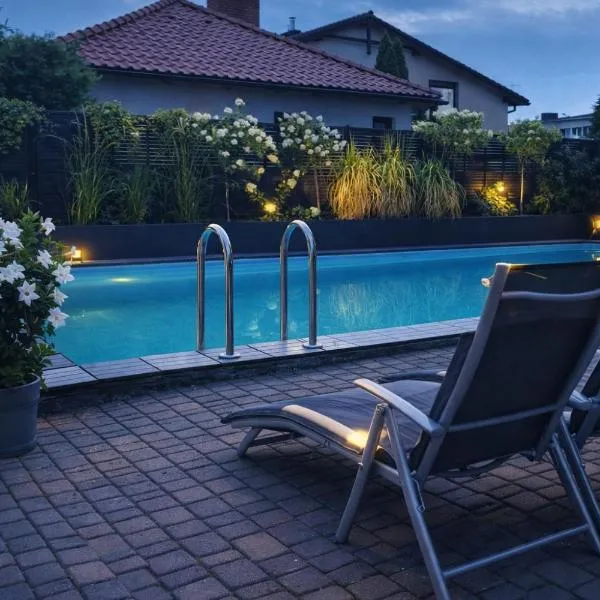 Villa Aqua Wągrowiec Pool House, hotel in Wągrowiec