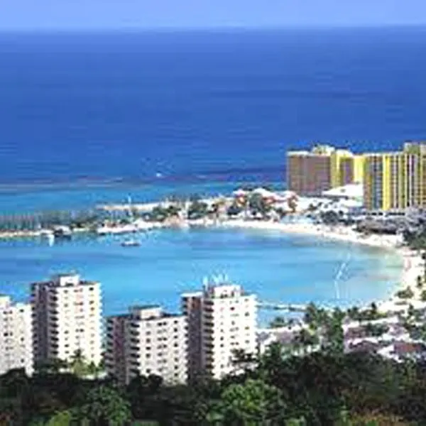 Turtle Beach Towers Apt 22 C - Ocho Rios, hotel in Ocho Rios