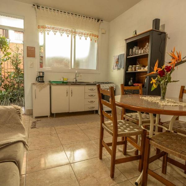 Casa com Lareira e Ar Condicionado Bem Localizada - Foto 4