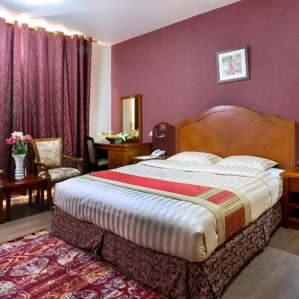 Safeer Hotel Suites, hotel a Mascate