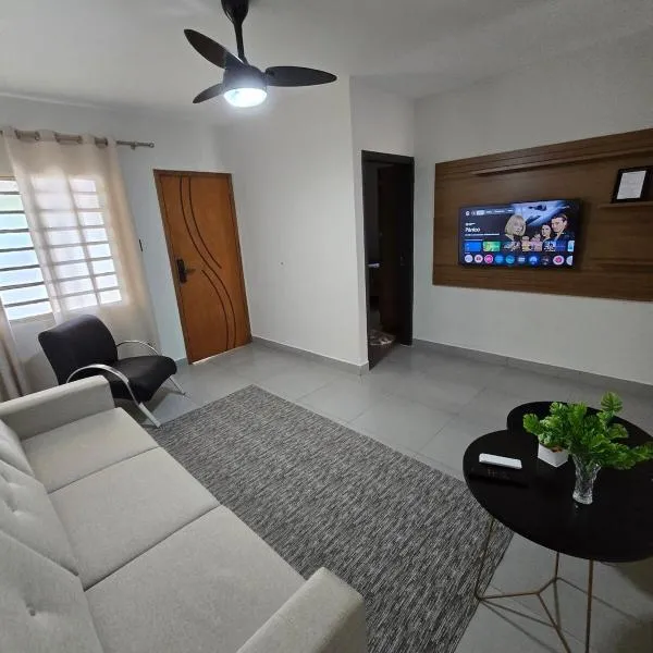 Casa Lugar Tranquilo 8 min USP FACOP CPO estudantes familia trabalho, hótel í Bauru