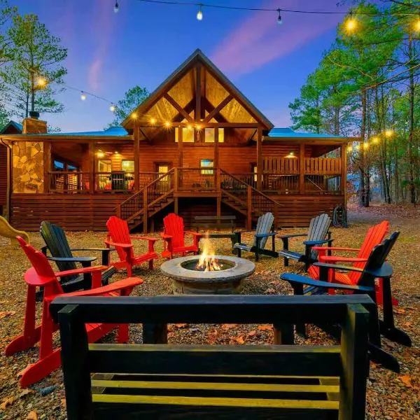 The Great Escape 4BR w Game Room - Hot Tub - Sleeps 14 – hotel w mieście Broken Bow