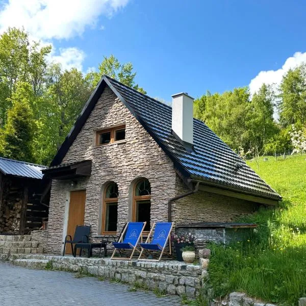 Agroturystyka Monte Luna domki, hotel u gradu 'Czarnów'