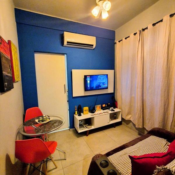 Apartamento em Copacabana Posto 6 - Melhor Localização e Preço para 4 Pessoas