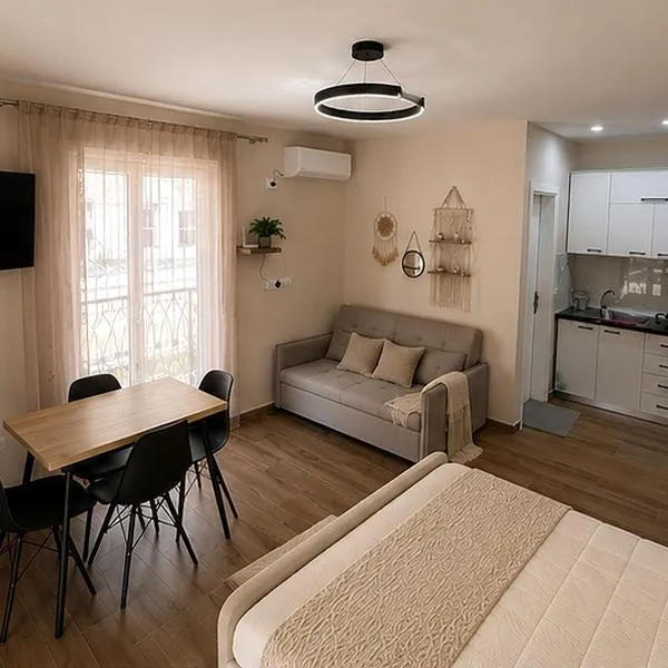 Golem Beachfront Apartment, hotel din Golem