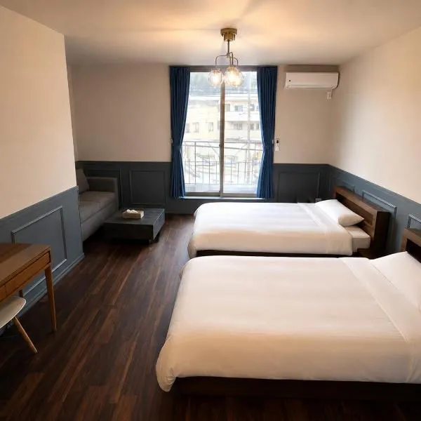 Telegraph, hotell i Kamakura