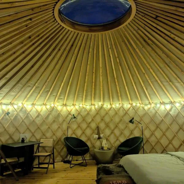 Jurte mit Kaminofen, Sauna & Sternenhimmel- Hasseldorf 10, hotel em Lindenberg