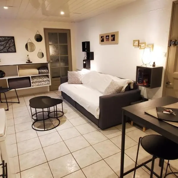 Studio en ville, calme et non-fumeur à Avignon, hotel i Avignon