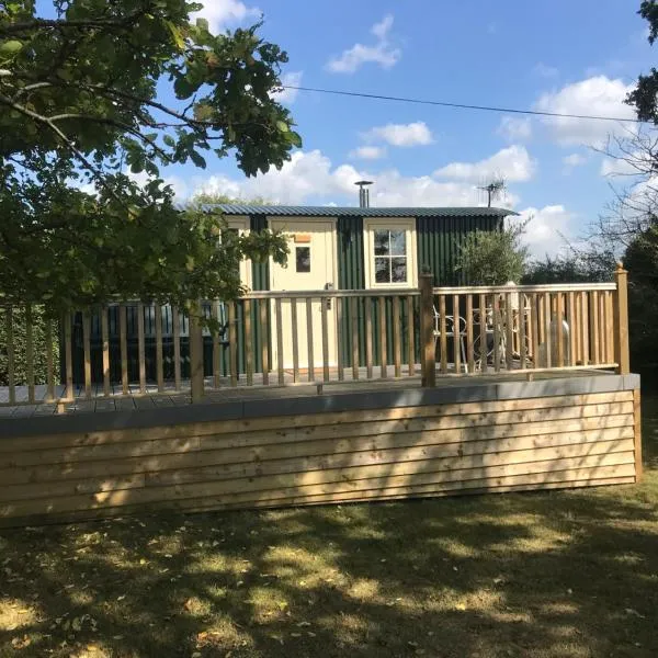 Elgars Luxury Shepherds Huts, hotel a Leigh