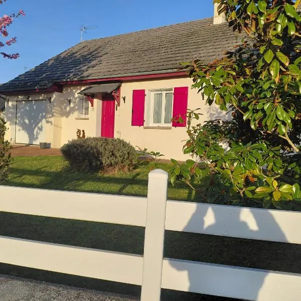 Spacieuse maison "Des 3 filles" pour 6 personnes, hotelli kohteessa Ally