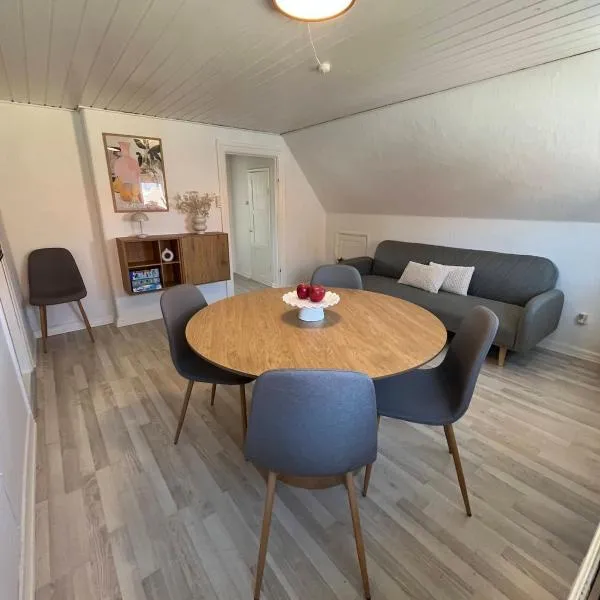 Hyggelig lejlighed i hjertet af Hirtshals, tæt på alt, hotel v destinaci Hirtshals