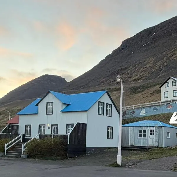 Cozy Studio with Ocean & Mountain Views, hotel u gradu Patreksfjordur