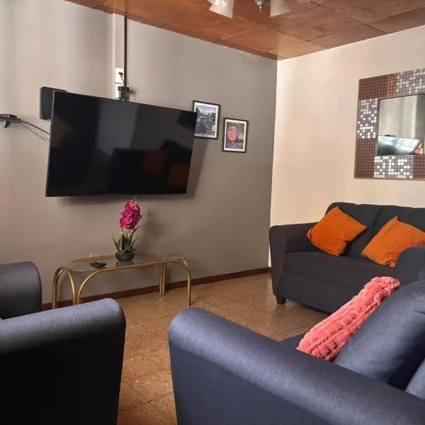 Casa de Helen, hotell sihtkohas Antiguo Cuscatlán
