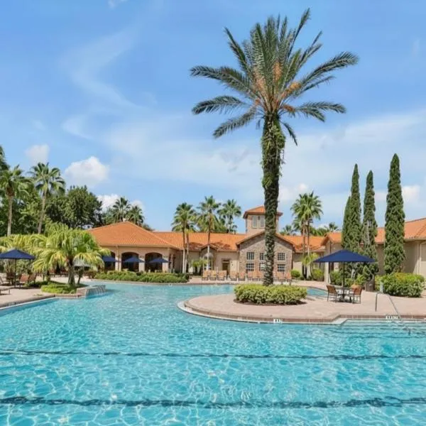 Awesome Mediterranean Resort! 15 minutes to Disney, hotel di Kissimmee