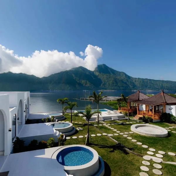 The Kintamani Villas Tepi Danau and Natural Hot Spring, hotel in Kintamani