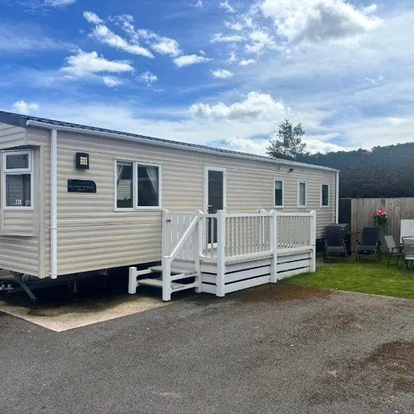 The Beachside Hideout - St Michaels Caravan Park, готель у місті Аберґеле