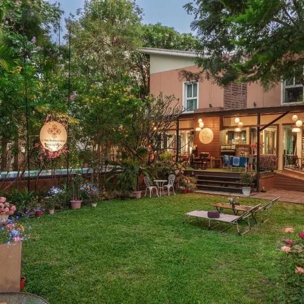 U Tiny Boutique Hotel Suvarnabhumi Bangkok - SHA Plus, מלון בלאט קרבאנג