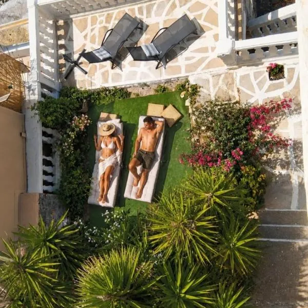 Villa ZeN- with Private garden and beach, hôtel à Samos