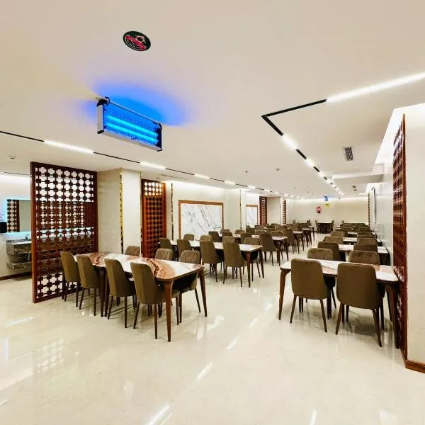 Viesnīca Kamal Al Dhahabi Hotel Medīnā