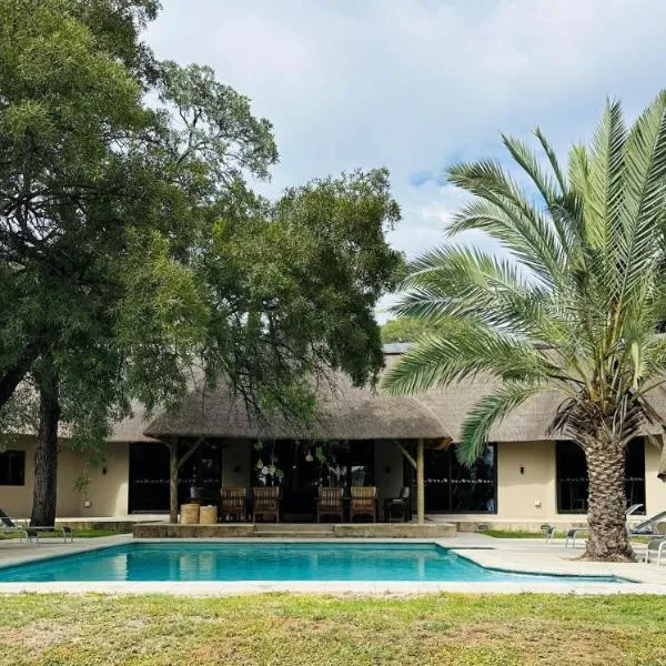 Mziki Safari Lodge, hotel v mestu Vaaldam
