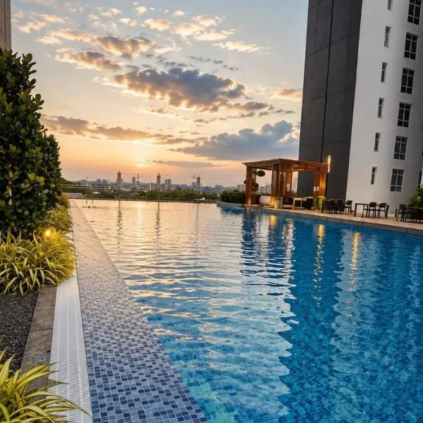 Mirai Zen Staycation - Netflix, Wifi & Parking: Kajang şehrinde bir otel