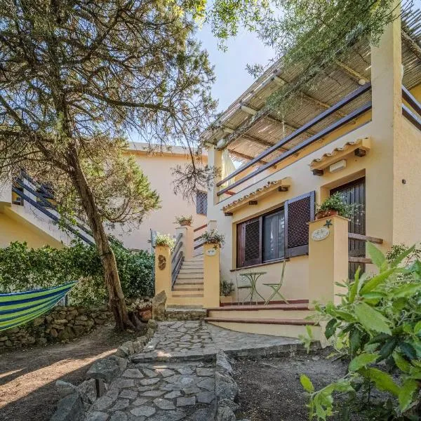 Porto Rotondo Apartments, hotel v destinácii Rudalza