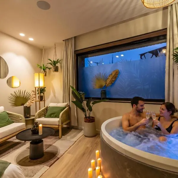 Love Room Strasbourg, Suite Bali, Balnéo & Sauna, hotel i Strasbourg