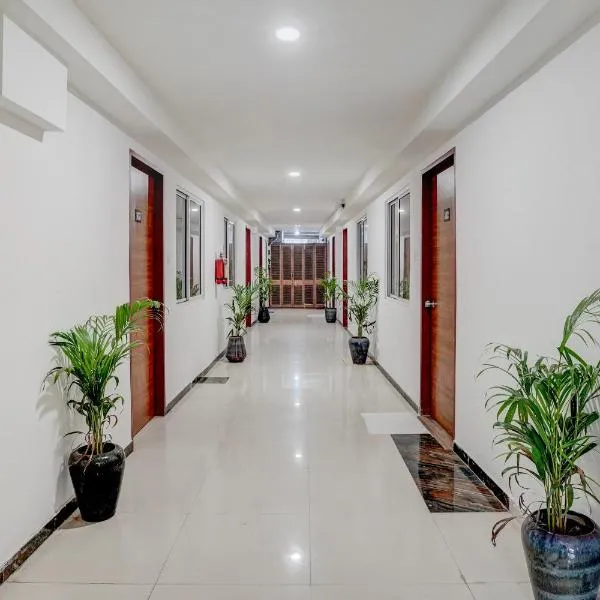 Collection O Vadodara Airport Formerly Milan Party Hall、ヴァドーダラーのホテル