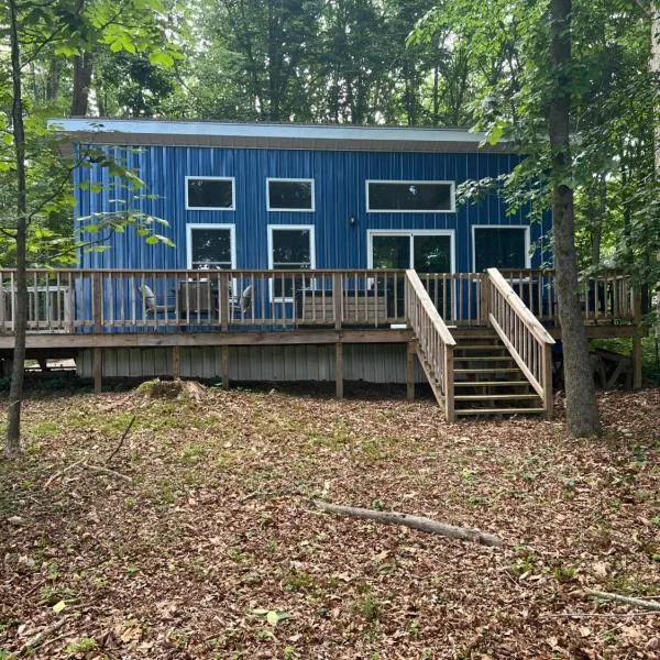 Lil' Blue Studio Home Near Livingston and Byrdstown, Tennessee and Dale Hollow Lake, hotelli kohteessa Monroe