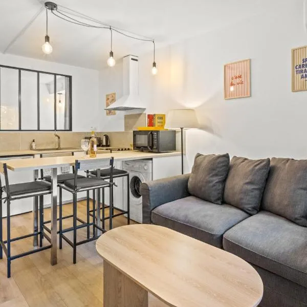 Renovated 2 room apartment with swimming pool 4 people, hótel í Antibes