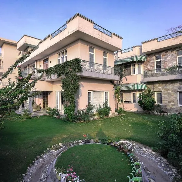 IT City Luxe Homestay-Secure & Comfortable Stay in Mohali、Mohaliのホテル