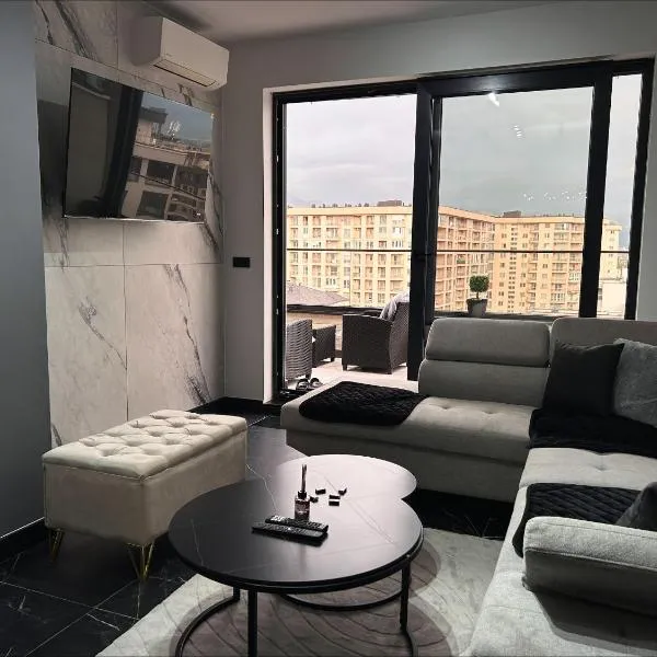 Luxury Penthouse Apartman Sarajevo Bulevar Stup Ilidza, hotel in Sarajevo