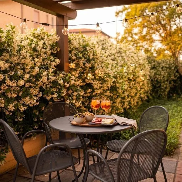 Casa Gelsomino con giardino tra Modena e Bologna, hotel in Castelfranco Emilia