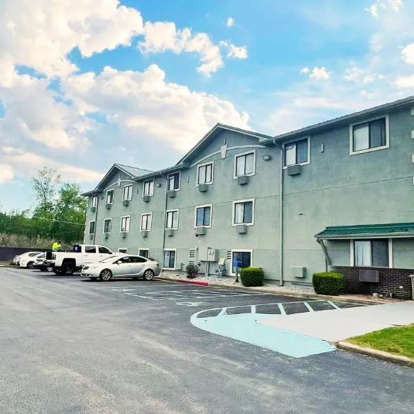 Magnuson Hotel Fort Wayne North - Coliseum, hotel in Fort Wayne
