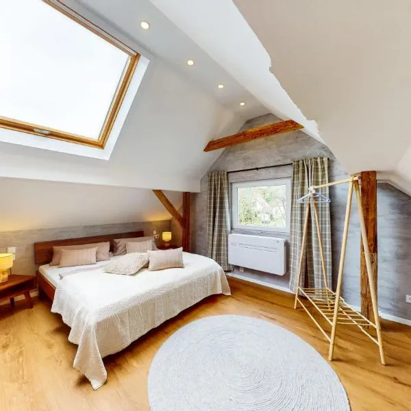 Familien- & hundefreundliches Ferienhaus Belladonna, eingezäunter Garten, 2 Bäder, hochwertig & neu, hotel di Wendisch Rietz