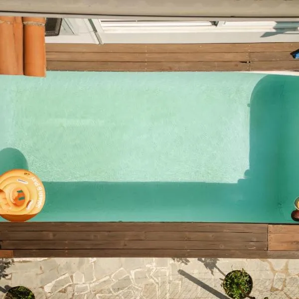 pRETTy Home with Private Pool, Sea View, hotel i Nea Kalikratia