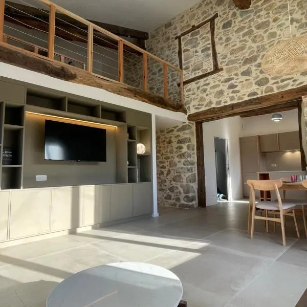 GRANGE atypique à 5mn de Bayonne, hotel u gradu Saint-Martin-de-Seignanx