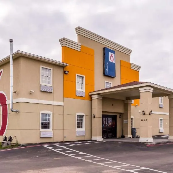 Motel 6-Jourdanton, TX, ξενοδοχείο σε Jourdanton