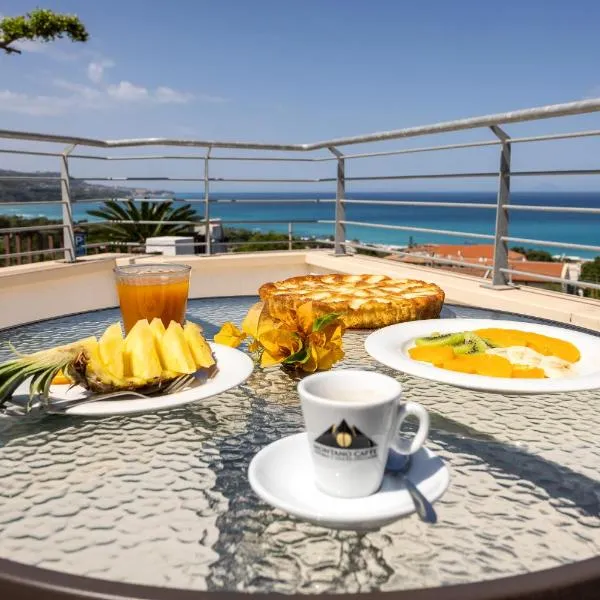 San Carlo - Terrazzo sul Mare con Ristorante e Pizzeria, hotel u gradu Zambrone