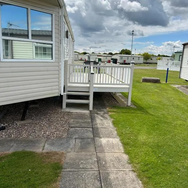 G11 millfield 6 berth lead person must be over 30 MAX 4 ADULTS, hotel v destinácii Ingoldmells