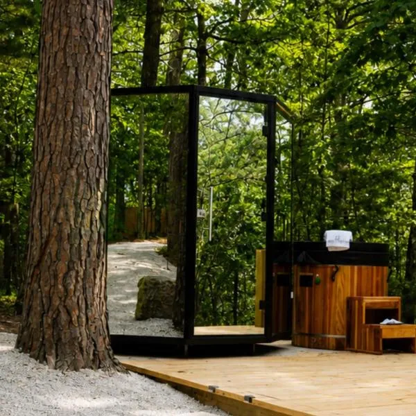 Forest Springs Resort، فندق في يوريكا سبرينغز