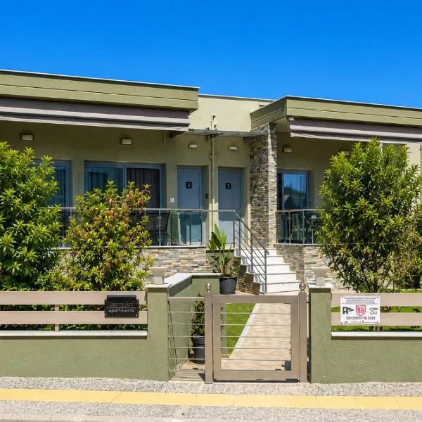 Danny Arz Apartments, hotel in Iraklitsa