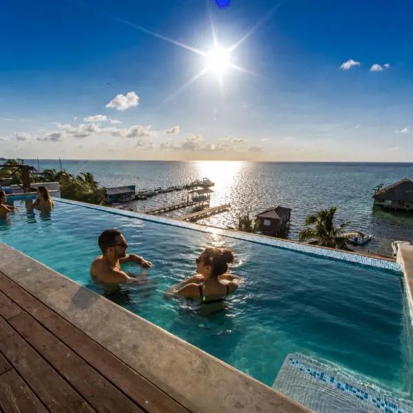 Sandbar Beachfront Hotel & Hostel Restaurant, hotel em San Pedro