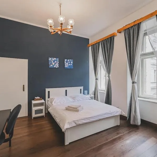 Private Room, AC, Central w Kitchen, hotel a Praga