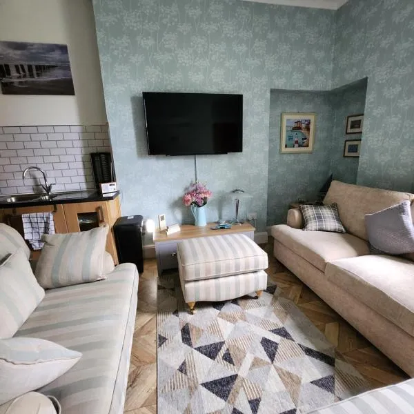 Ground Floor Holiday Flat Largs, hotel i Largs
