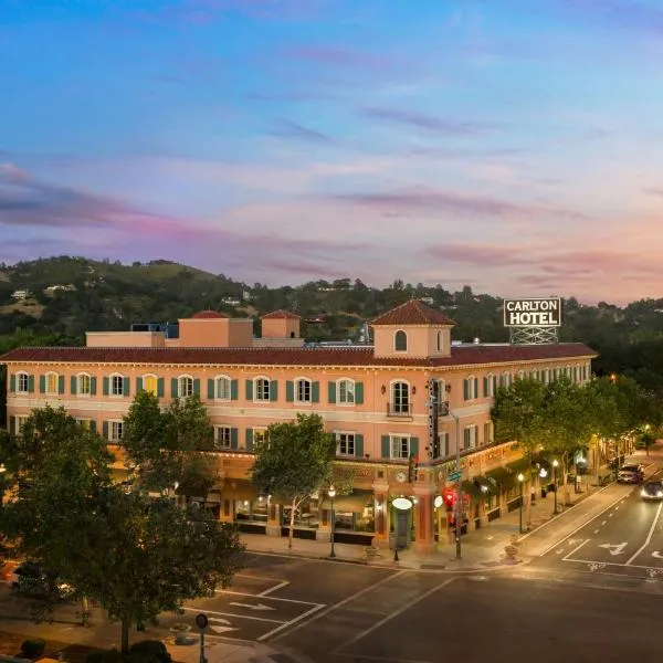 The Carlton Hotel, Atascadero, a Tribute Portfolio Hotel, hotelli kohteessa Atascadero