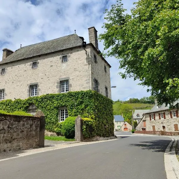 3 chambres d'hôtes, Besson, à Lieutadès en Aubrac, hotell i Lieutadès