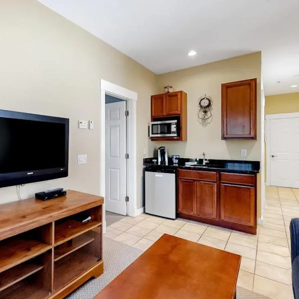 The Colonels Suites Unit 1, Hotel in Northeast Harbor