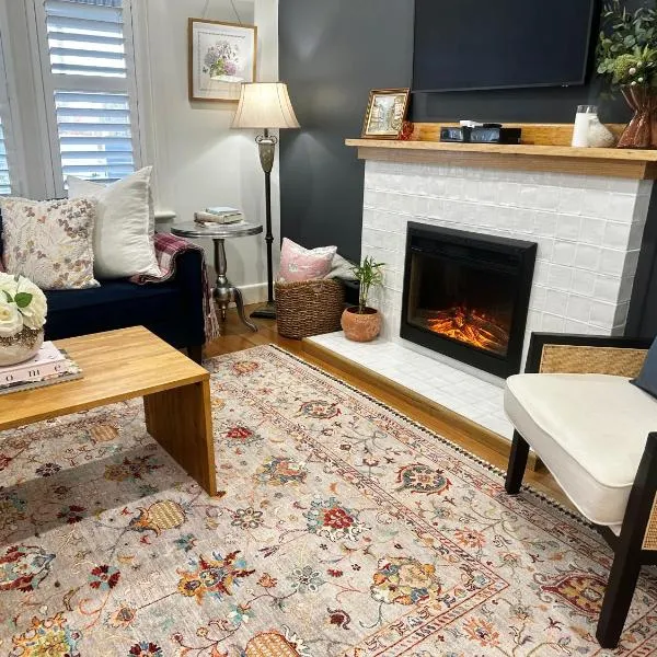 Warm Winter Escape - Fireplace & Charm, hotel in Bacchus Marsh